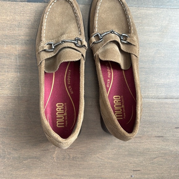 Munro women olive green Suede Loafers - Picture 6 of 8